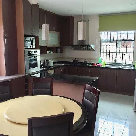The Oasis Villa Kuching Exterior photo